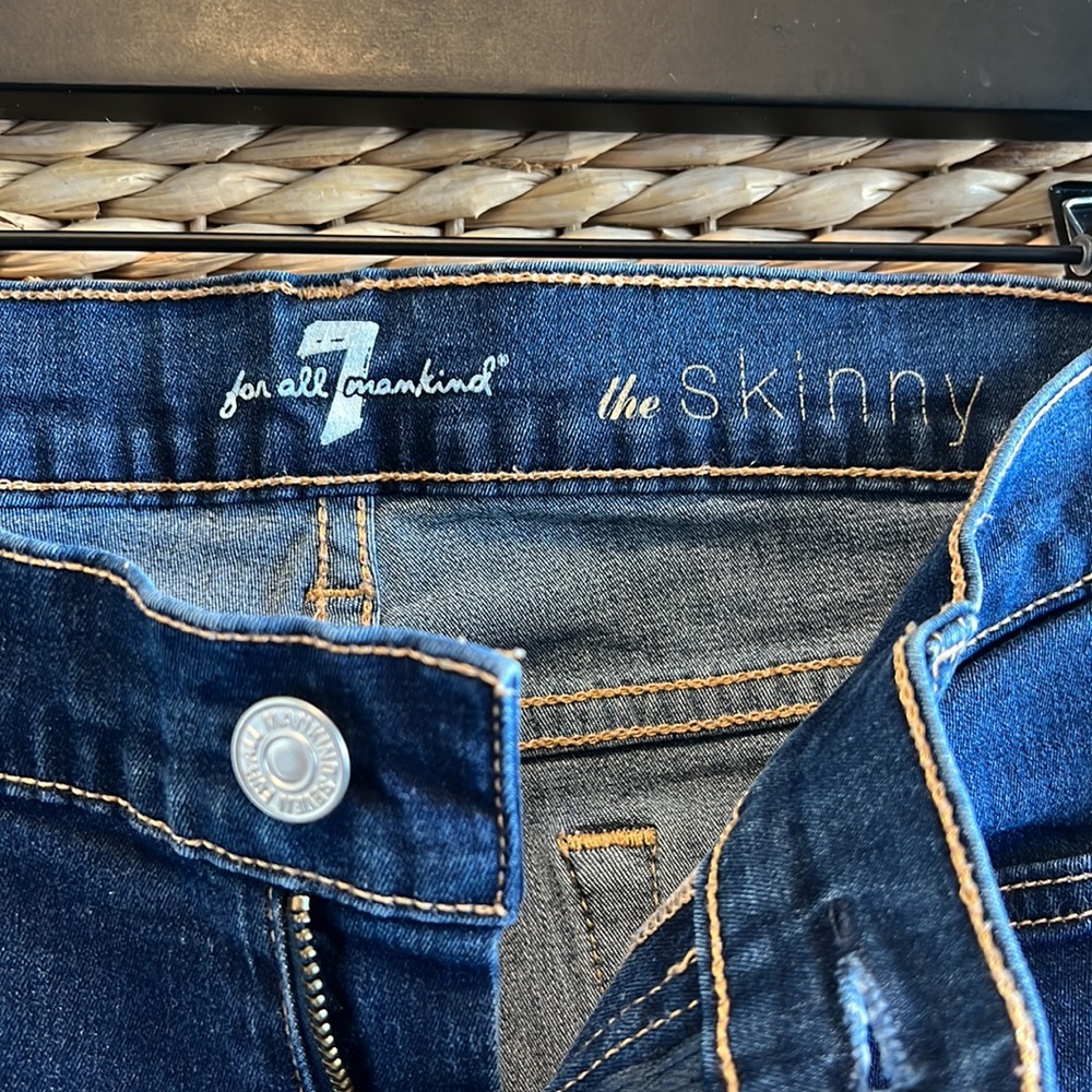 7 For All Mankind Low-Rise The Skinny Jeans, 24 - Picture 8 of 9